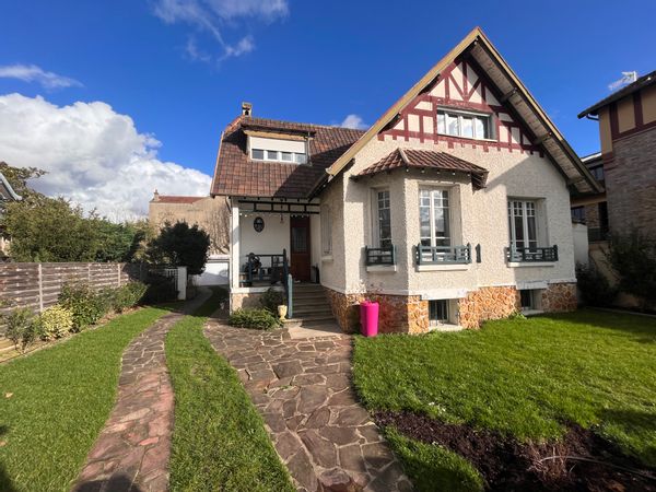 La maison du Bonheur.