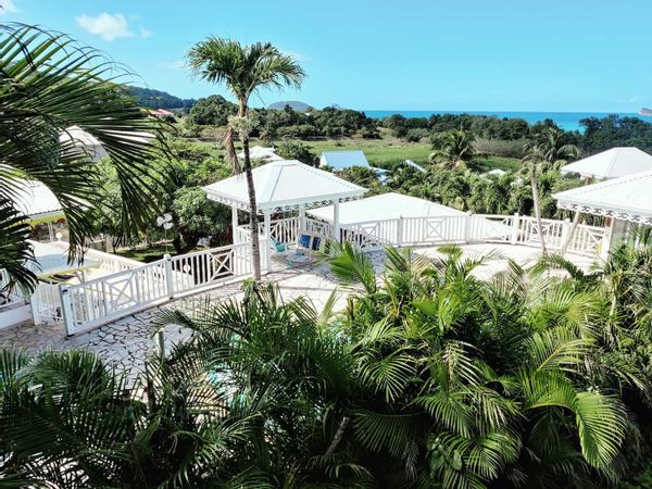 La villa vue Mer avec piscine de Goulven et Sophie