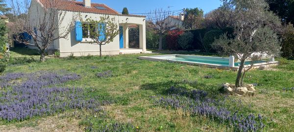 Agréable maison avec piscine près de Salon de Provence