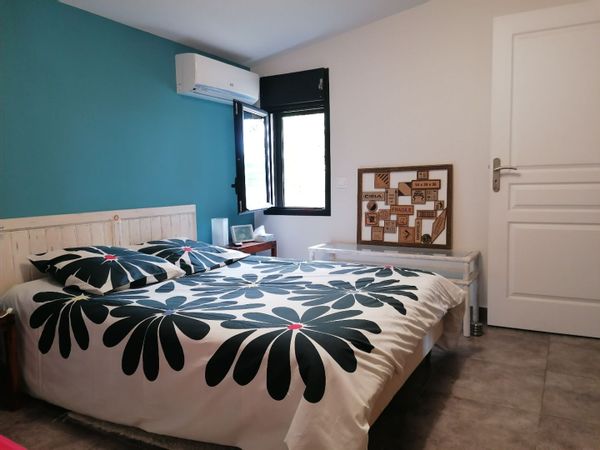 La chambre privée de Laurence et Didier pour 2 nuits au minimum.