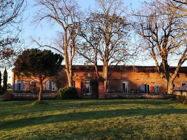 La ferme toulousaine isolée