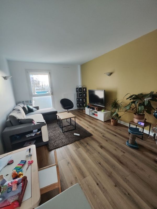 Appartement familial lumineux avec balcon, parking et proche centre