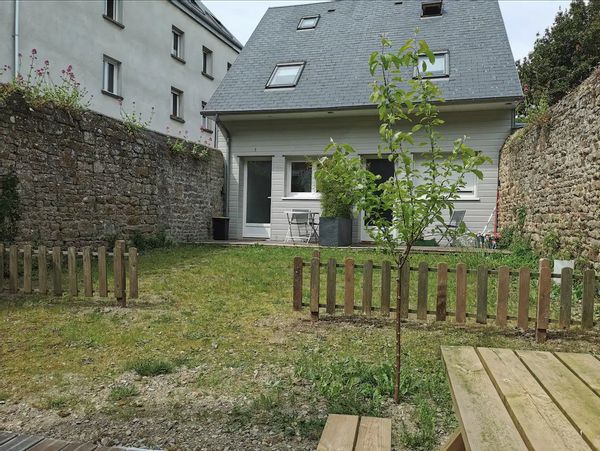 Maison de ville au calme, baie du Mont-Saint-Michel