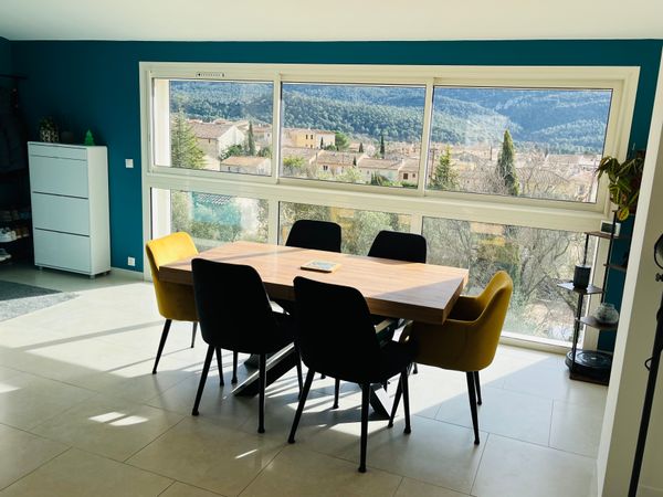 A Cuges-Les-Pins, maison tout confort entre mer et collines