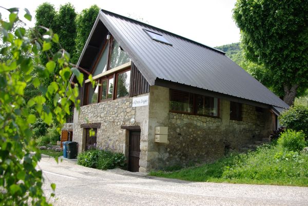 maison ancienne rénovée vue sur le massif de Belledone
