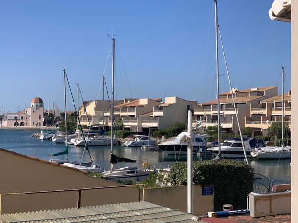Studio vue Port et prés de la Plage de Pascale