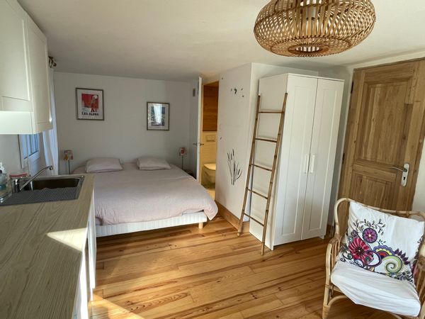 Studio en rez de jardin dans villa individuelle à la montagne