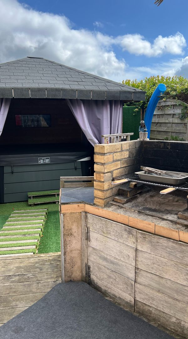 maison familiale avec jaccuzzi et piscine quartier calme