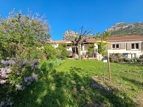 La maison de Odile complet cet été entre le 15 et le 30 juillet