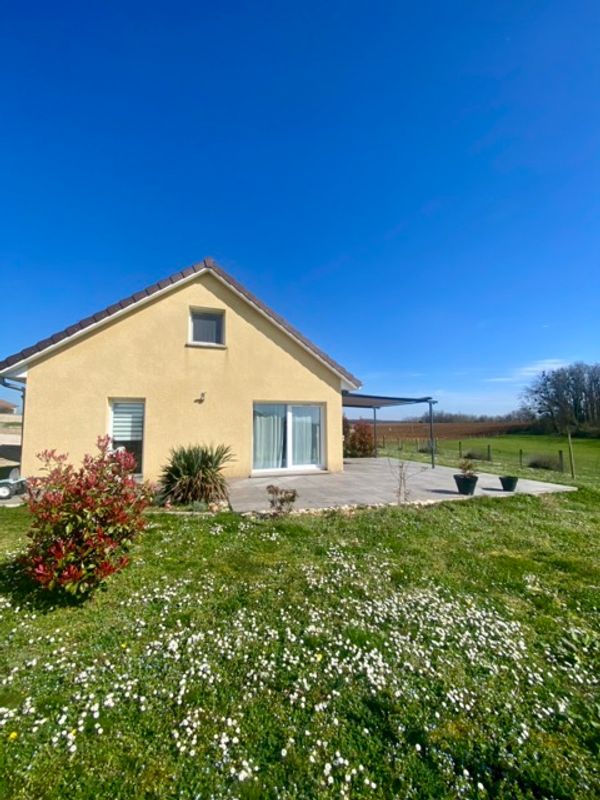 La maison de Julien & Anne Laure - calme et verdure au cœur de la Franche Comté !