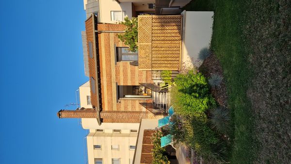 Maison avec jardin et terrasse pour 7 pers Elle est à 10min du centre ville et 35min de Paris centre