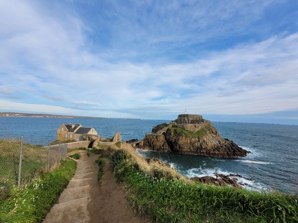 Appartement 2 chambres à 150 m de la plage, du club nautique et des terrains de tennis, à 200 m de la piscine d'eau de mer et du cinéma !