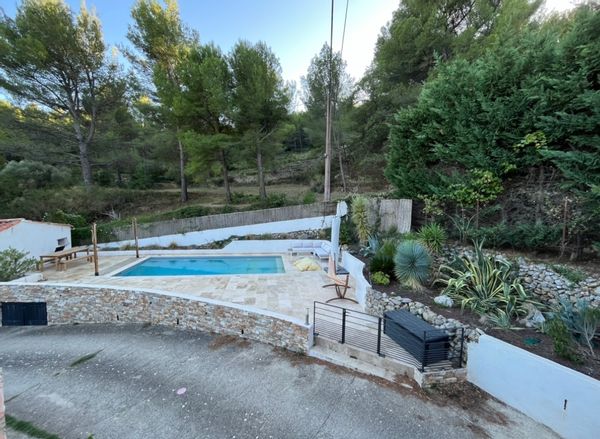 La maison d’Alizée, Anthony et des 3 kikis :)