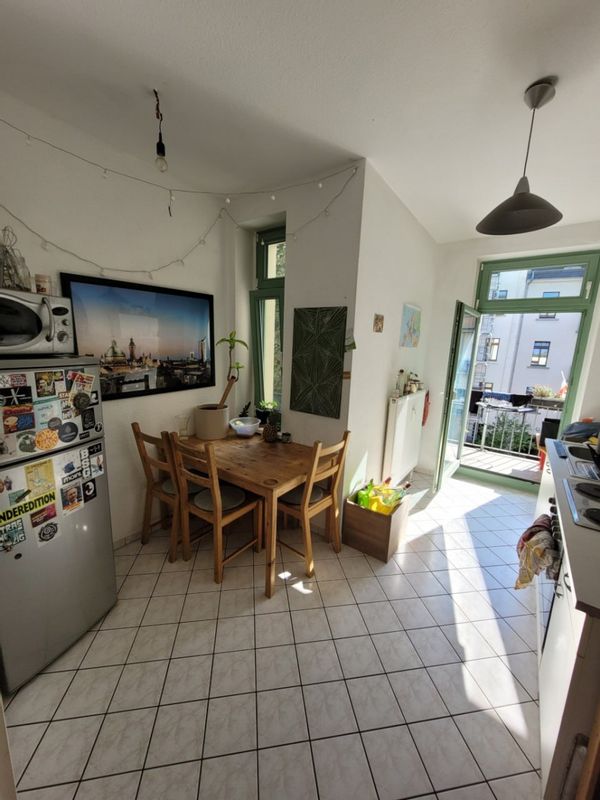 Cozy & Artsy Apartment with Balcony in Leipzig’s Vibrant Cultural District