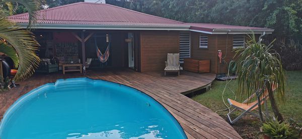 Villa 3 chambres avec grand deck, piscine et jardin dans les Caraïbes (Guadeloupe)