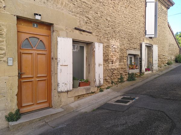 Maison de "village perché", idéalement situé en Drôme, à 10mn du Parc du Vercors
