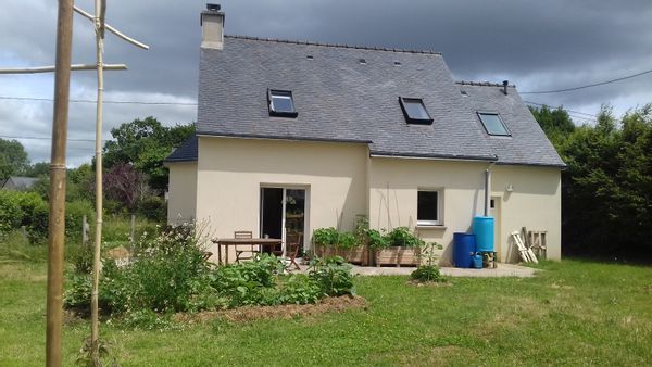La maison de Gaëlle, Romain, Loïse et les poules