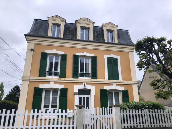 Les ABEILLES ,maison de vacances à 100m de la plage et du centre ville .