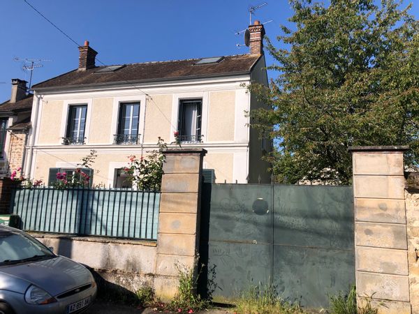 Chez Marie, au cœur de la somptueuse forêt de Fontainebleau. Grand jardin.