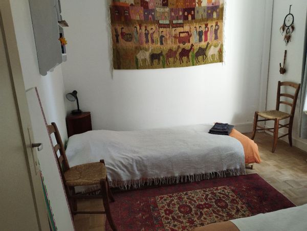 3 -ème chambre privée de Agnès . 85 GP/nuit