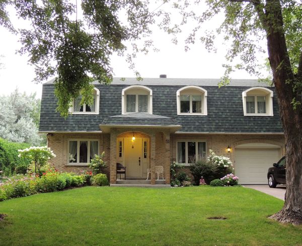 Maison près de Montréal, Québec. Ginette et Michel