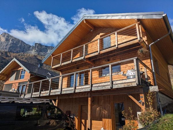 La maison de David Maison située à 1000m d'altitude au cœur d'un site de parapente.