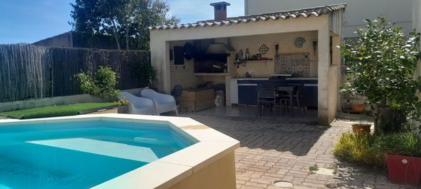 Chez Laëtitia, villa  avec piscine.
