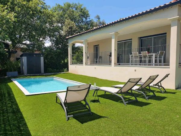 Villa climatisée avec piscine privative proche Les Vans