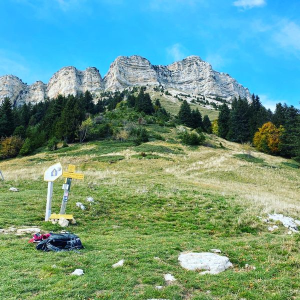Jolie maison de montagne rénovée village, randonnées et restaurants à pied. Échange 7 jours minimum.