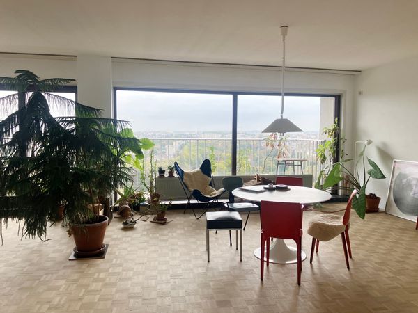 Chez Laetitia et Iwan un nid perché dans le ciel de Bruxelles à 1h20 de Paris et 2h de Londres