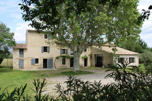 Mallemort de Provence - famille Chardiny - Un mas 19 ème -