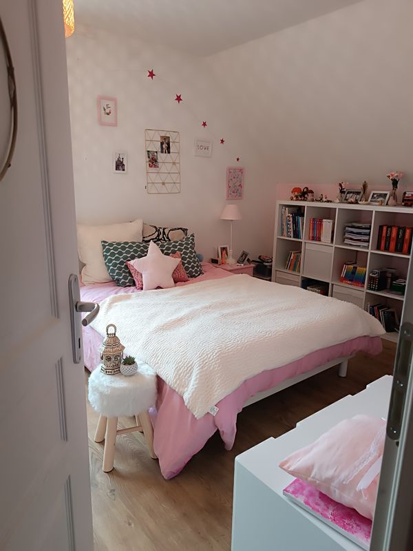 Au sein de notre maison, chambre double, avec sdb à côté