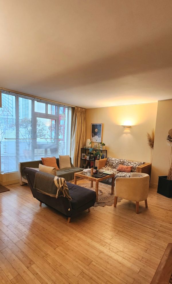 Découvrez un loft élégant, paisible à quelques minutes à pied de l’Arc de Triomphe.