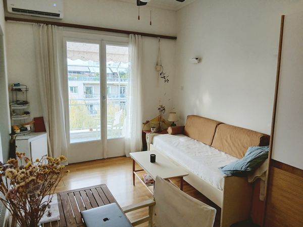 Petit appartement, au dessus des arbres