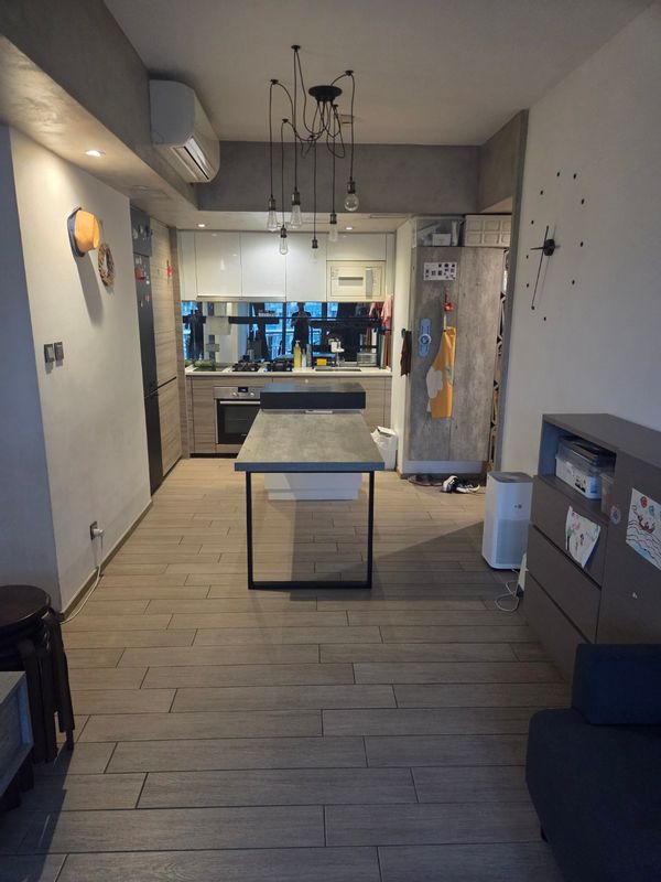 La maison de Guillaume, Chi Shin Street, Tseung Kwan O