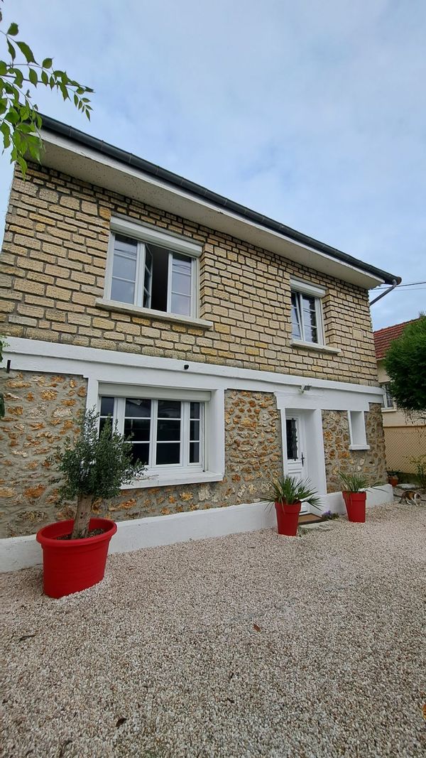 Maison avec jardin et piscine à 20km de Paris