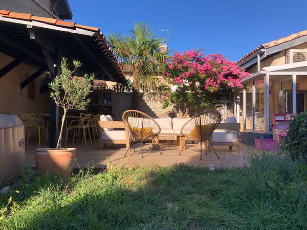 Maison familiale coeur de bastide avec jacuzzi et clim
