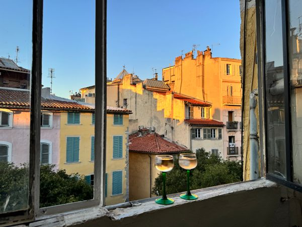 Nid arty, T1 avec balcon sous verrière