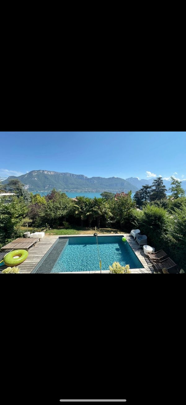 La maison de Sophie face au lac d’Annecy Échanges réciproques uniquement