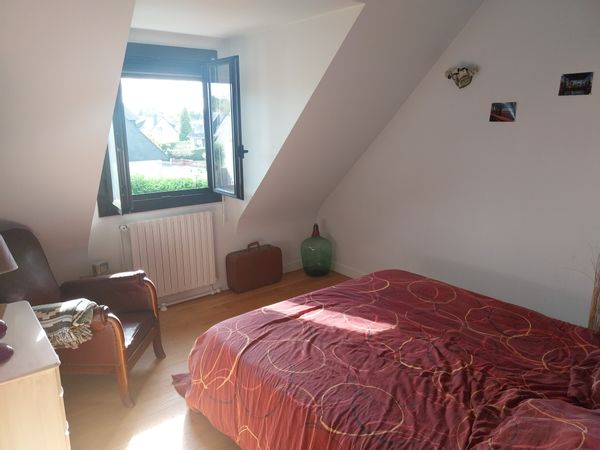La chambre privée de Matthias, située dans l'agglomération rennaise. Bienvenue :)