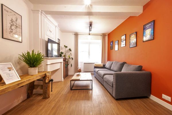 Le Cantou - Appartement atypique au cœur des Volcans d'Auvergne - Terrasse et parking