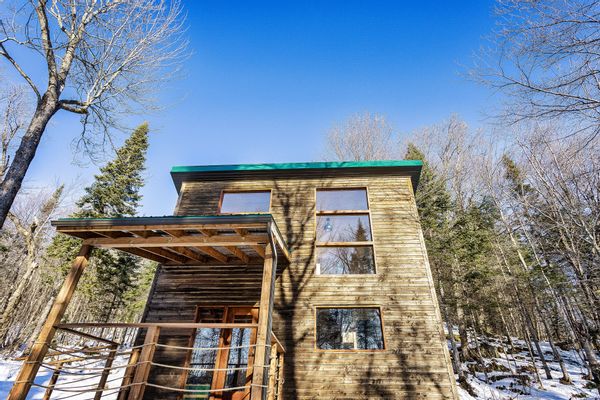 Maison lac et forêt dans un centre de ressourcement