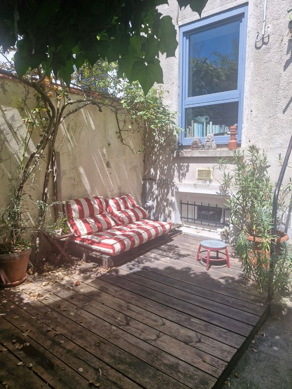 Charmante maison de ville au calme avec jardin