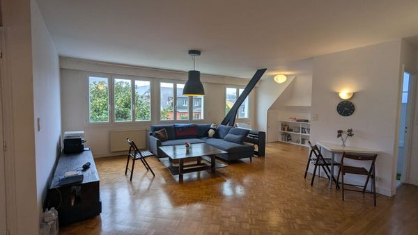 Chambre privée dans grand appartement lumineux au cœur de Lorient près de la gare.