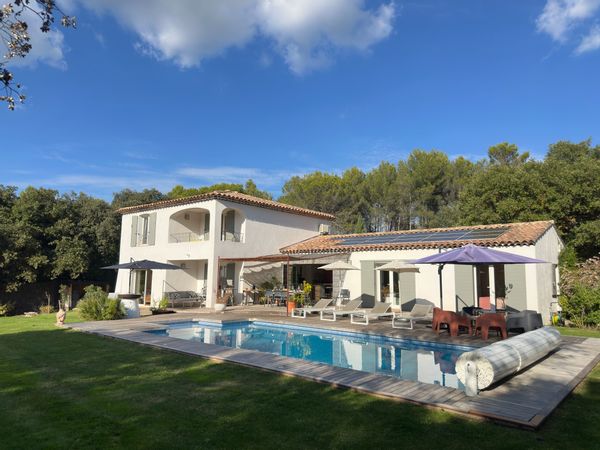 Chez Véronique et Jean-Paul proche AIX EN PROVENCE       -  Non disponible de juin à octobre -