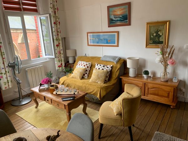 à Ault  50 m2. Deux petits appartements séparés 45 grande rue et studette tiny house