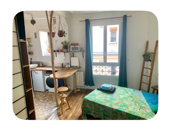 Studio autonome dans un grand appartement haussmannien