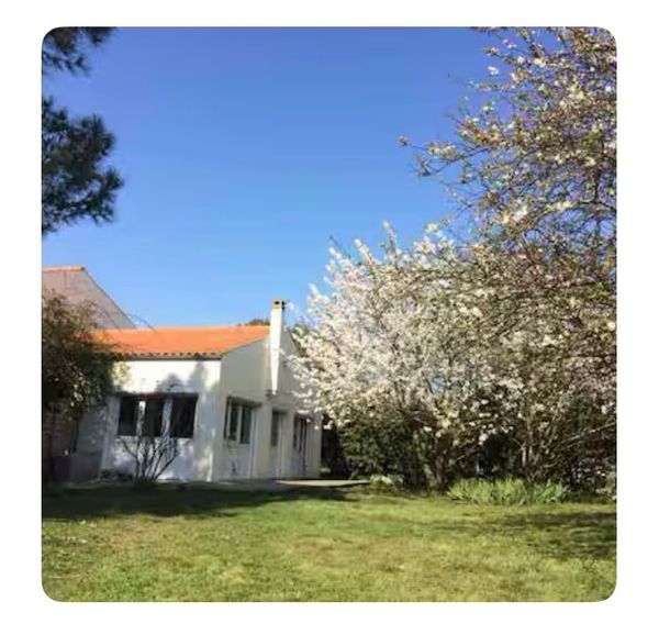 La wind house petite maison près de la mer à 10 min de La Rochelle centre.