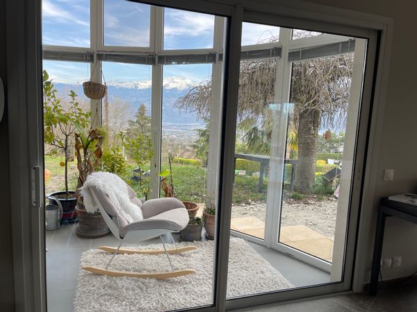 Maison familiale - vue imprenable, calme et piscine