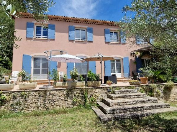 Magnifique Bastide sous le soleil de PROVENCE